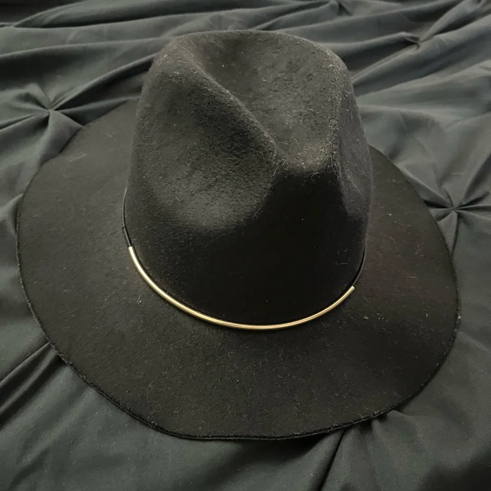 Avenue Black Fedora Subtle Gold Detail - Picture 2 of 8